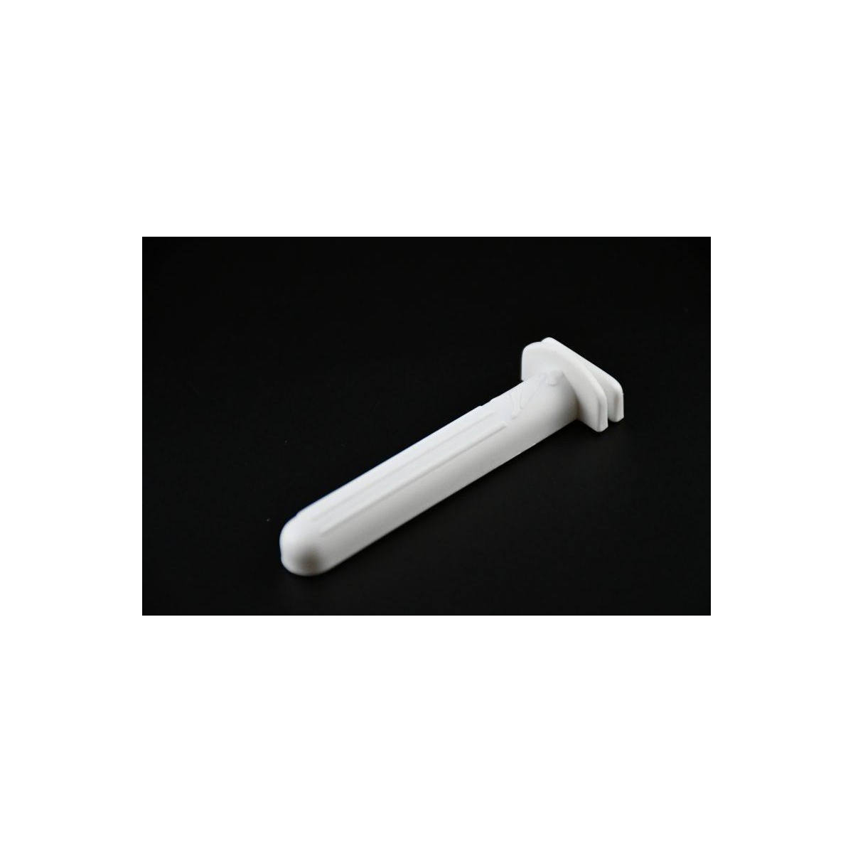 POSADOR PLÁSTICO 5 CM ART  085